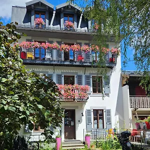 https://hotel-du-clocher.hotels-rhonealpes.com